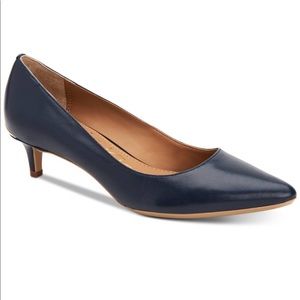 Calvin Klein Gabrianna blue pumps